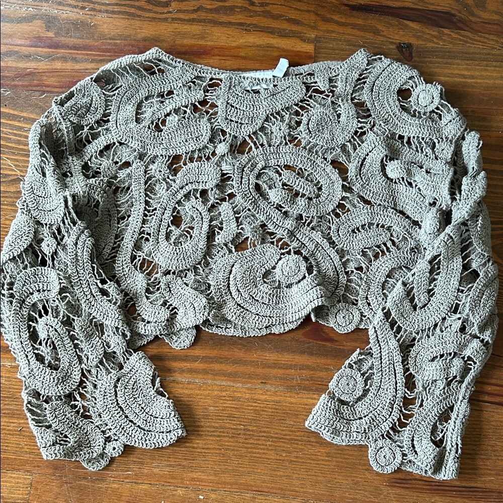 WILLOW & ROOT Crochet Openwork Crop Top in olive gray green XS